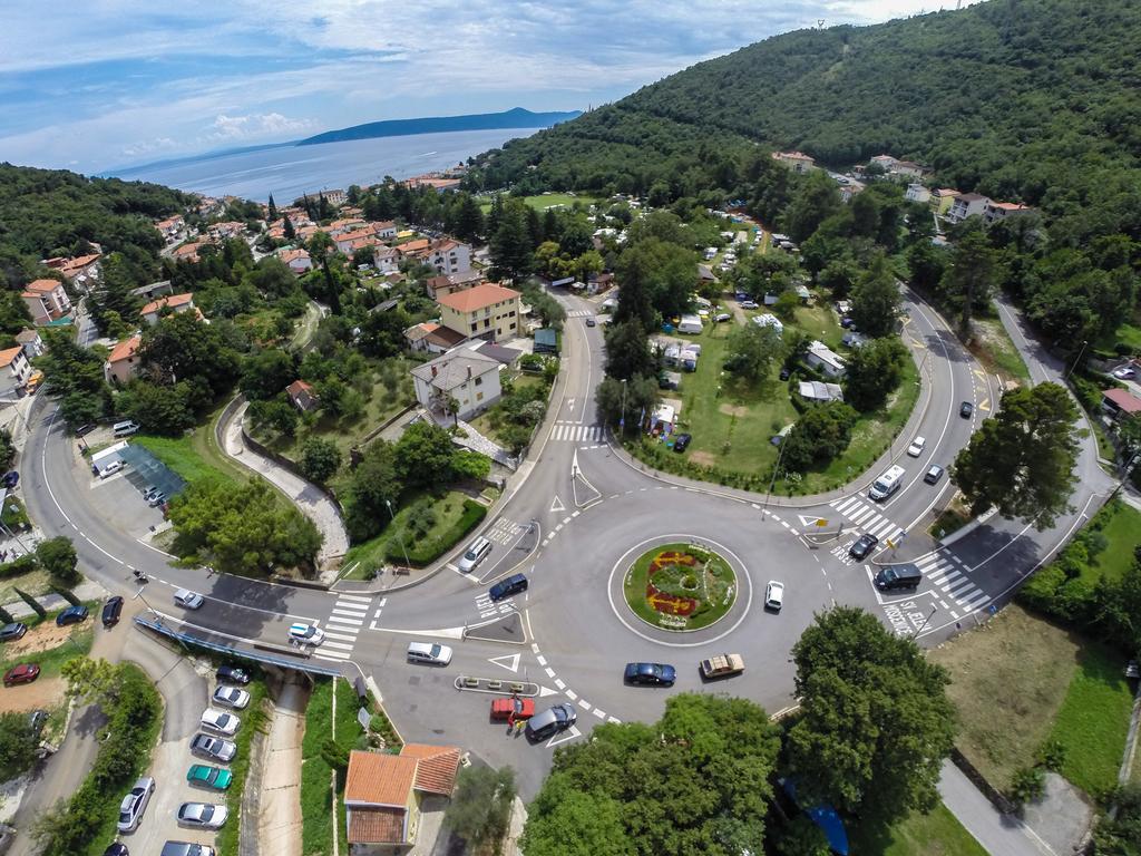 Apartments Mogorovic Mošćenička Draga Extérieur photo